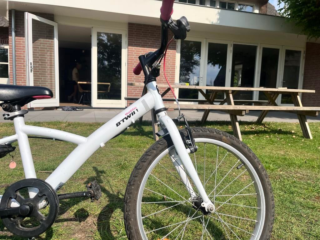 B'Twin kinderfiets 16 inch met handremmen en slot, Ophalen, Gebruikt, Velgrem, 16 tot 20 inch