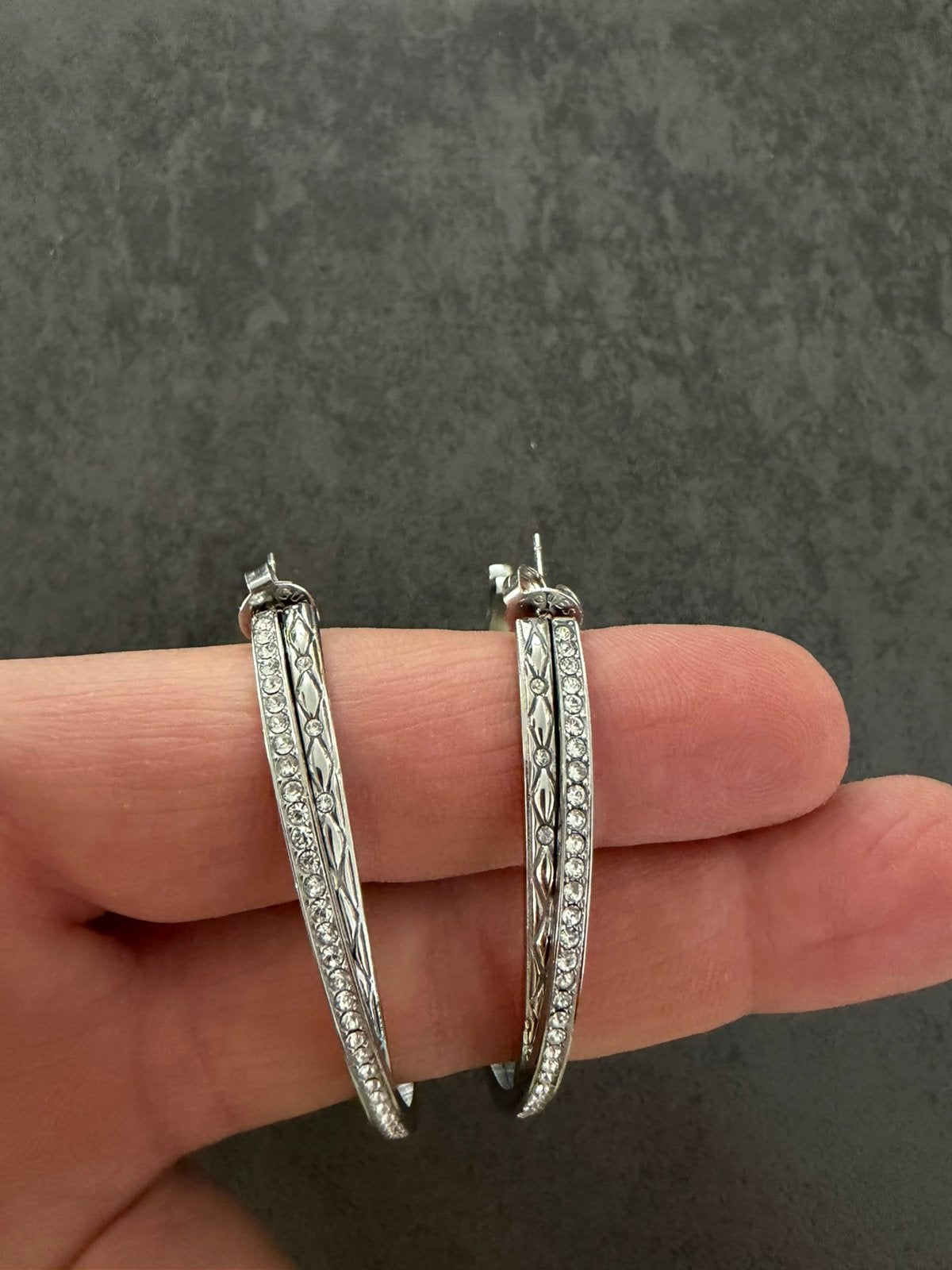 Guess oorbellen/ringen nieuw, Hangers, Nieuw, Ophalen of Verzenden, Zilver