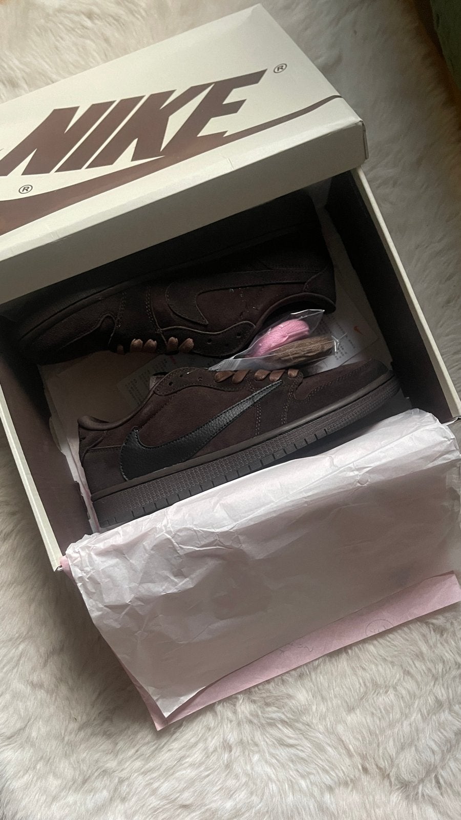 Nike Travis Scott Jordan 1 Low Brown Velvet, Bruin, Verzenden, Nieuw, Sneakers of Gympen