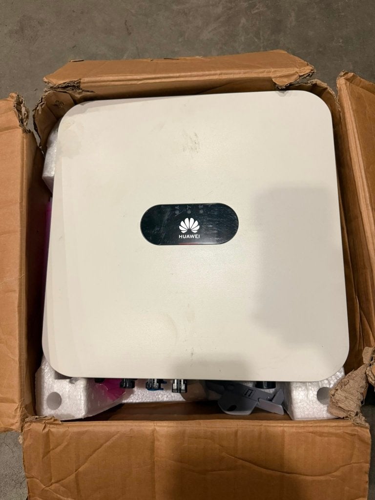 huawei omvormer SUN2000-2KTL-L1, Gebruikt, Info@opruimdeals.nl, Ophalen of Verzenden, Nijverheidscentrum 44