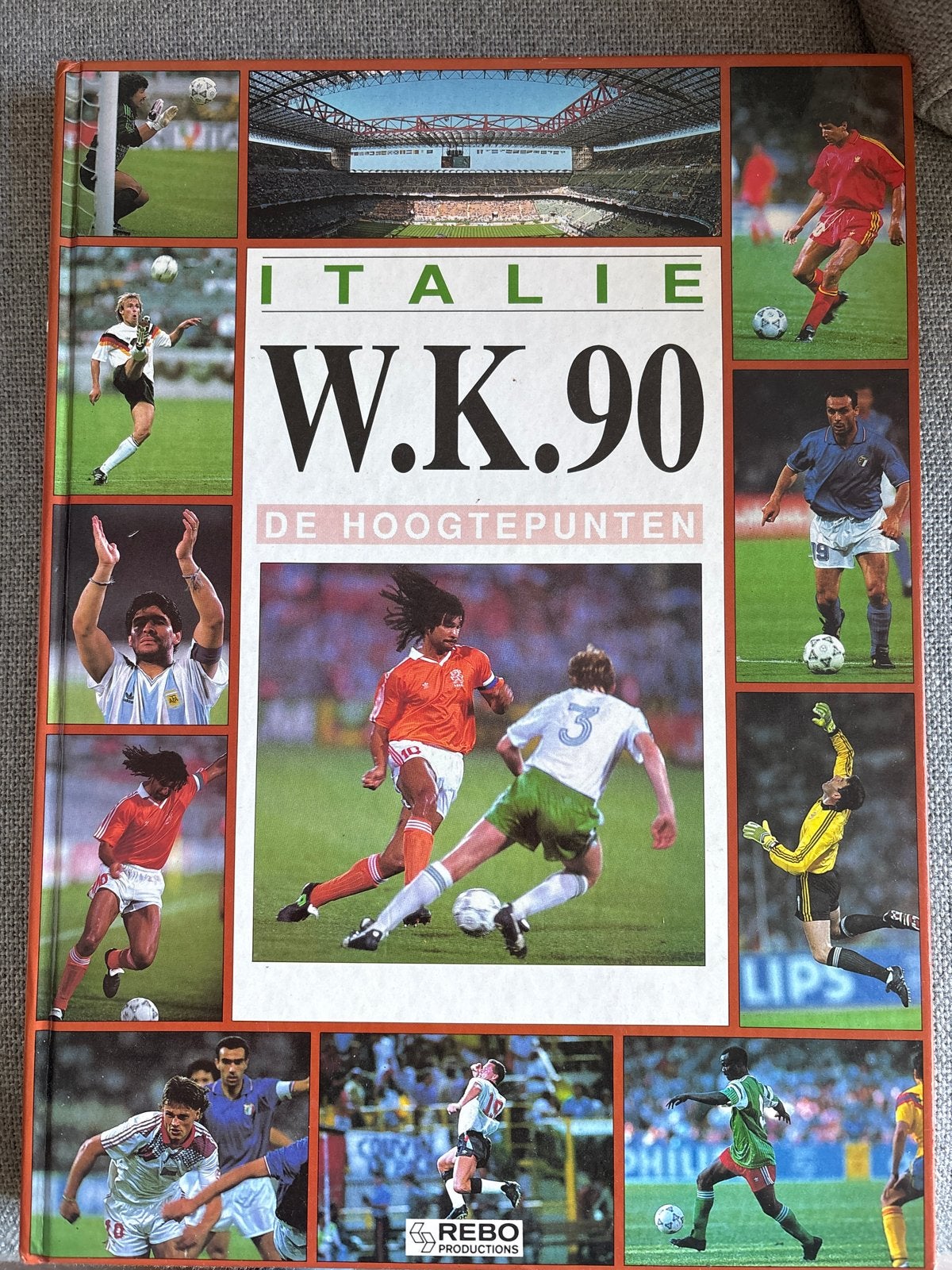 Italië WK 1990: De Hoogtepunten - Voetbalboek, Ophalen of Verzenden, Zo goed als nieuw, Balsport