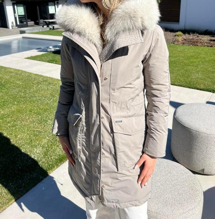 Woolrich jas maat S, Kleding | Dames, Jassen | Winter, Ophalen of Verzenden, Zo goed als nieuw, Maat 36 (S), Grijs
