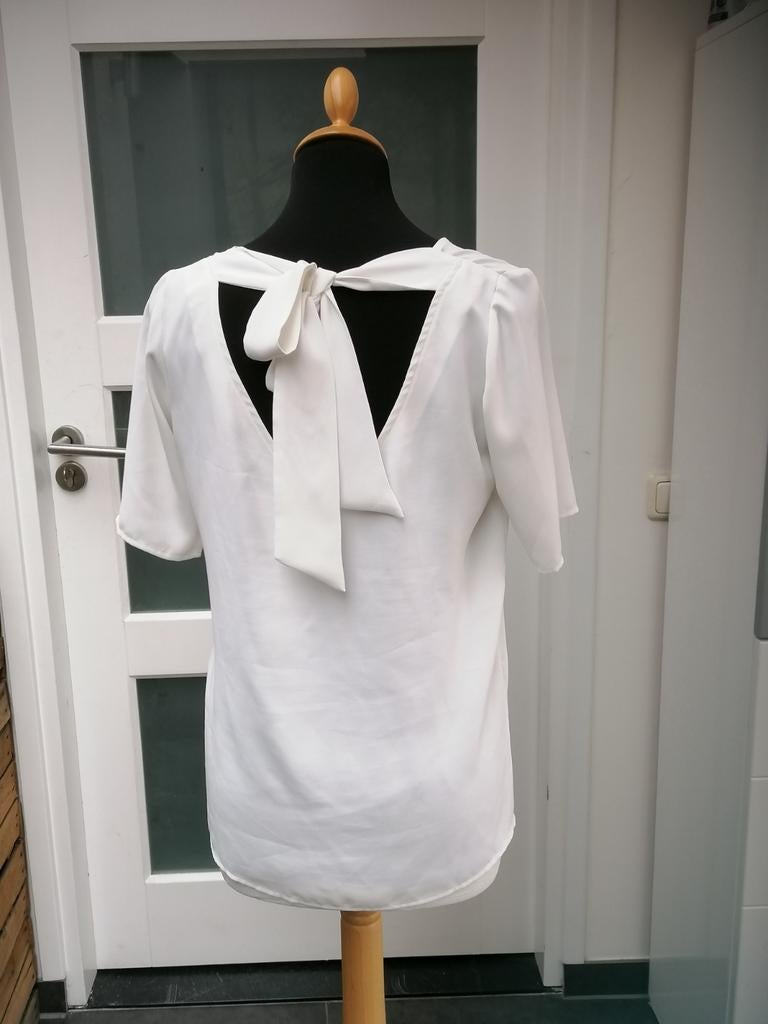 Woman by Earn blouse shirt glim mt 36 crème met strik

In ze, Kleding | Dames, T-shirts, Zo goed als nieuw, Maat 36 (S), Beige