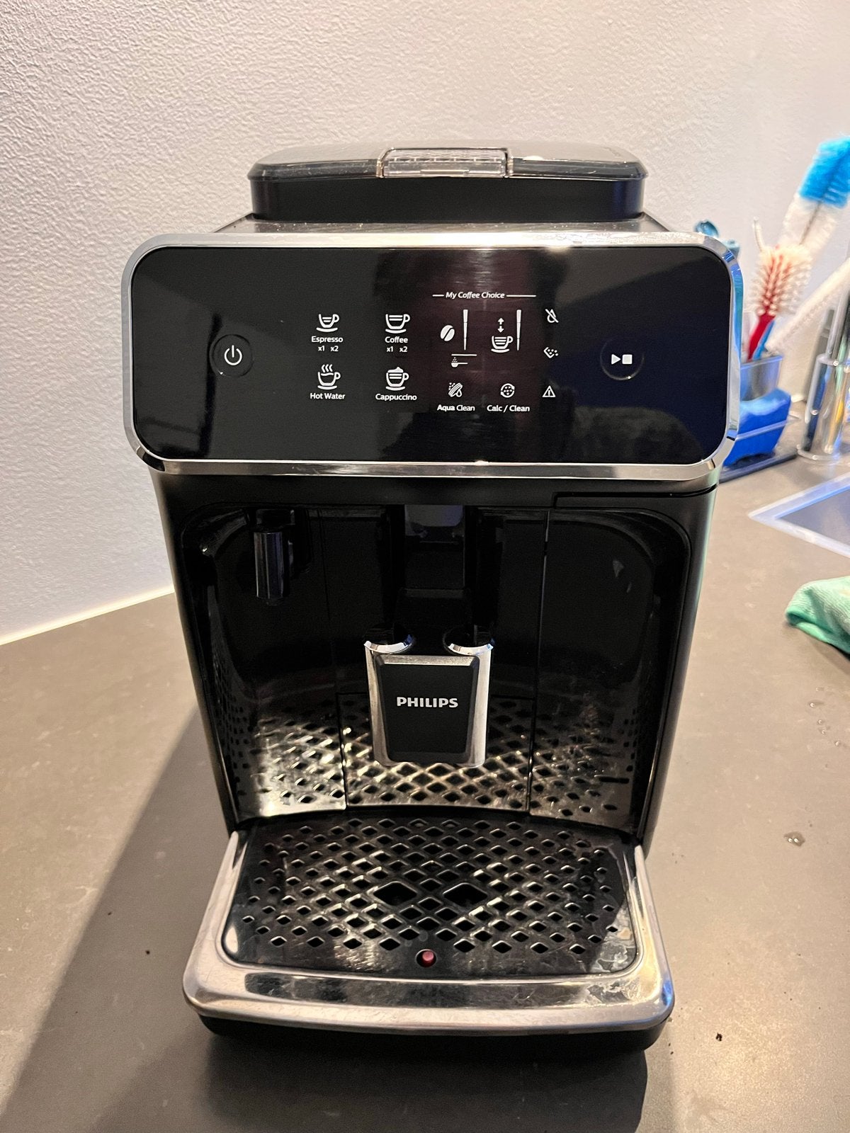 Philips Series 2200 EP2231/40 LatteGo koffiezetapparaat, Witgoed en Apparatuur, Koffiezetapparaten, Afneembaar waterreservoir
