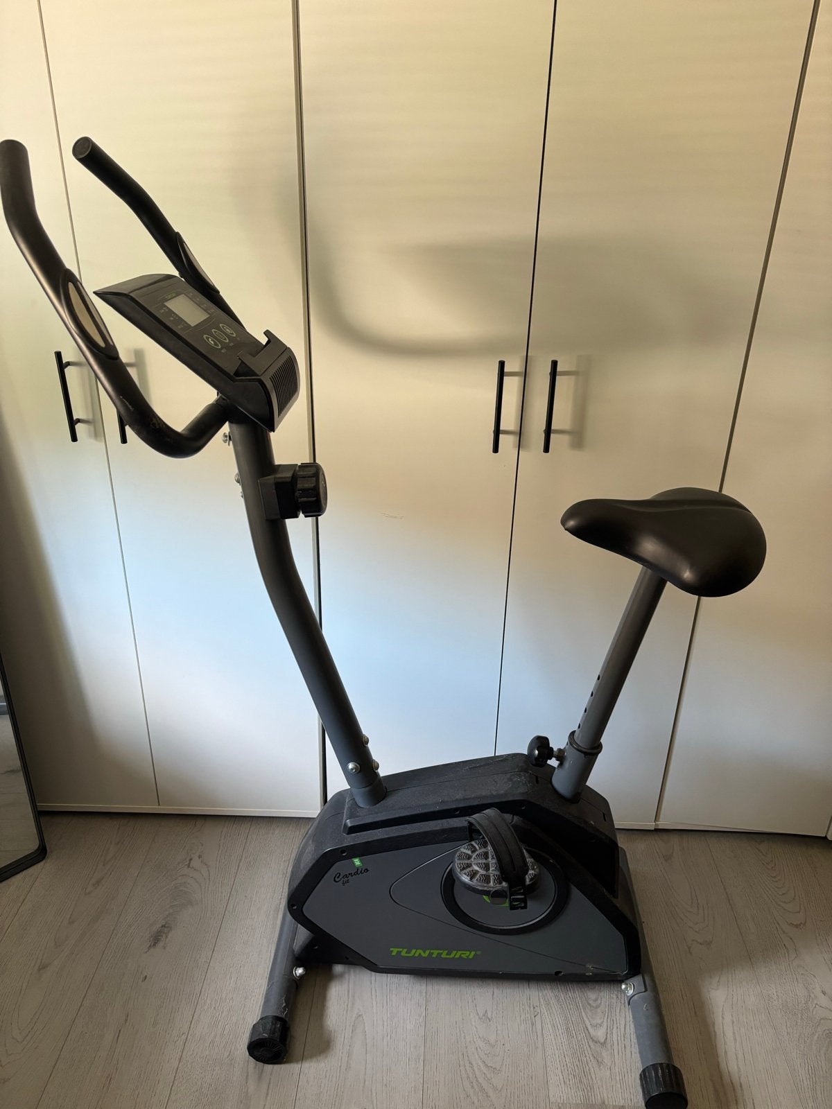 Tunturi Hometrainer, Sport en Fitness, Fitnessapparatuur, Ophalen, Zo goed als nieuw, Metaal, Benen