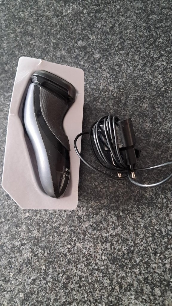 Philips Series 3000 scheerapparaat., Ophalen, Keukenweegschaal, 1 tot 500 gram, Gebruikt