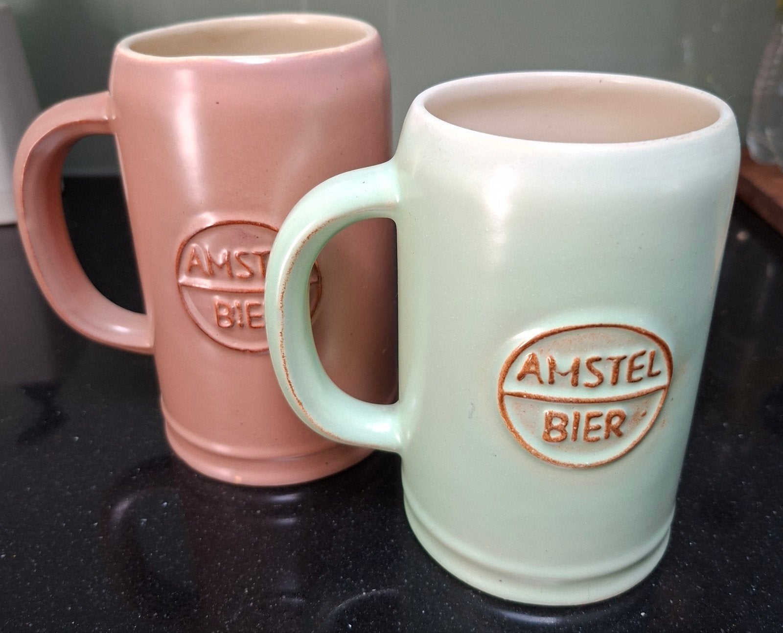 Set van 2 vintage Amstel Bier mokken - 13 cm hoog, Ophalen of Verzenden
