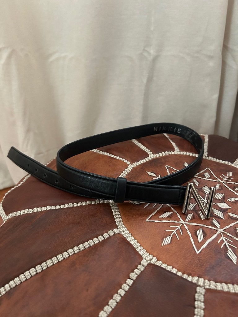 NIKKIE plessen zwarte riem maat M, 80 tot 90 cm, Verzenden, Zwart, Heupriem