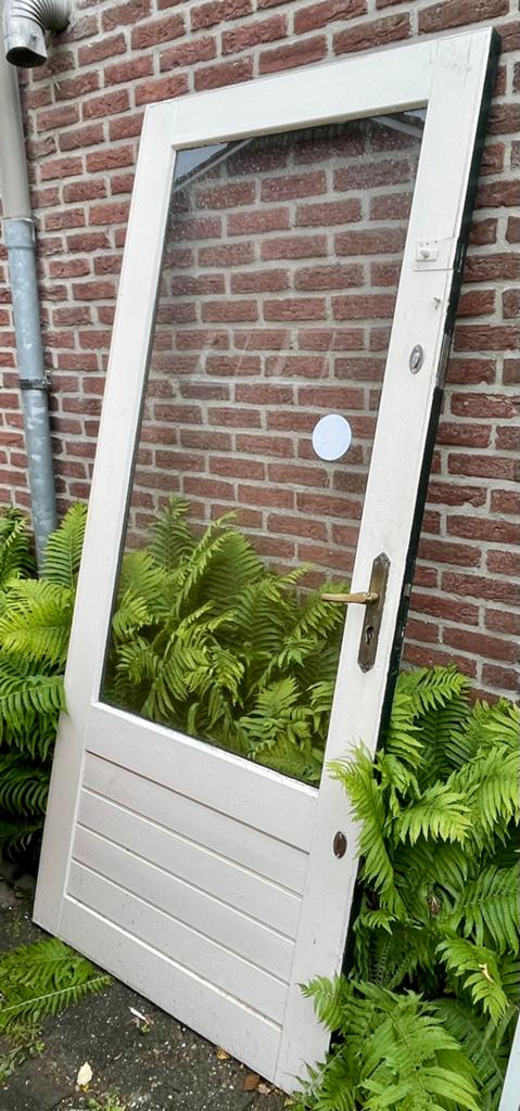 Gratis afhalen: deur met glas, Ophalen, Gebruikt, 80 tot 100 cm, Buitendeur