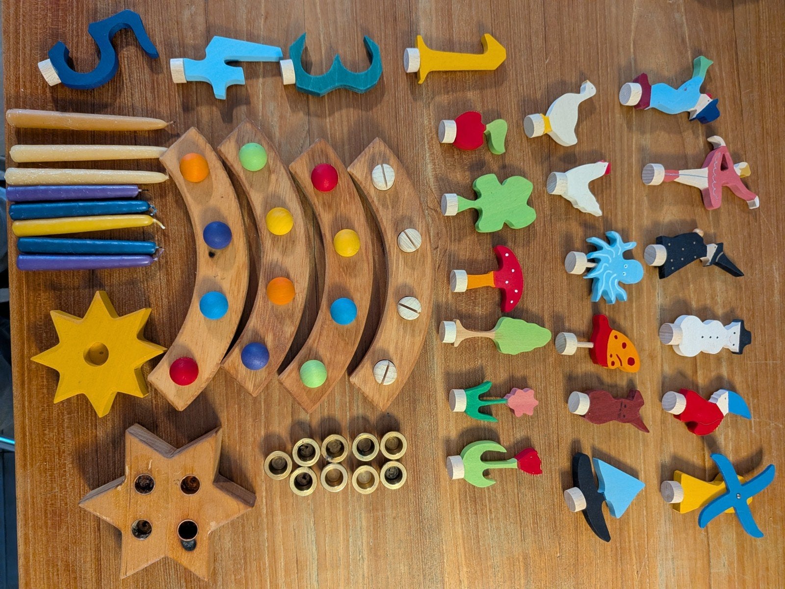 Grimm's houten Jaarring/Verjaardagsring met veel (!) stekers, Kinderen en Baby's, Ophalen of Verzenden, Gebruikt, Overige typen