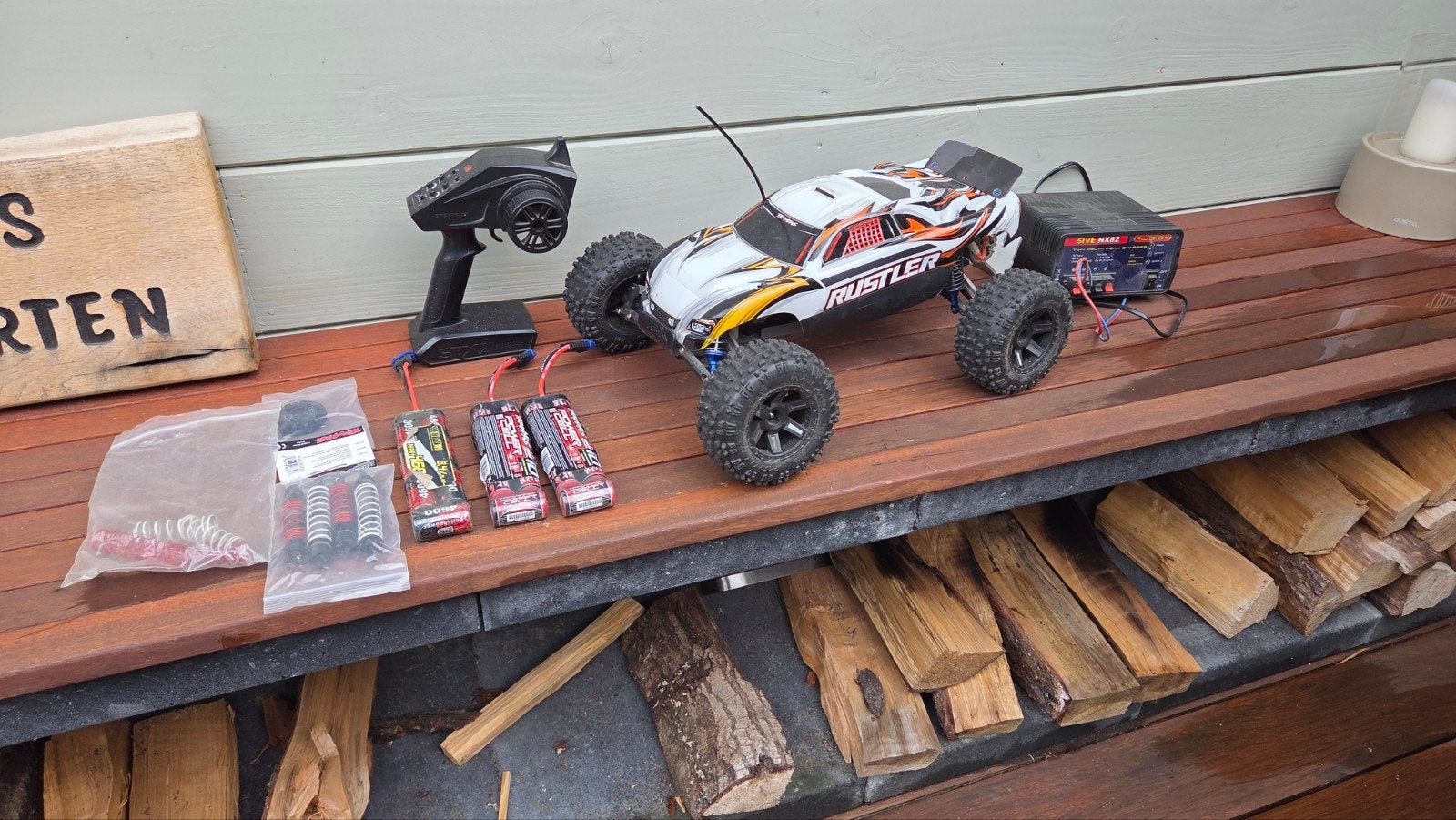 Traxxas Rustler 2wd RC auto met afstandsbediening en accesso, Elektro, Gebruikt, Auto offroad, Ophalen of Verzenden