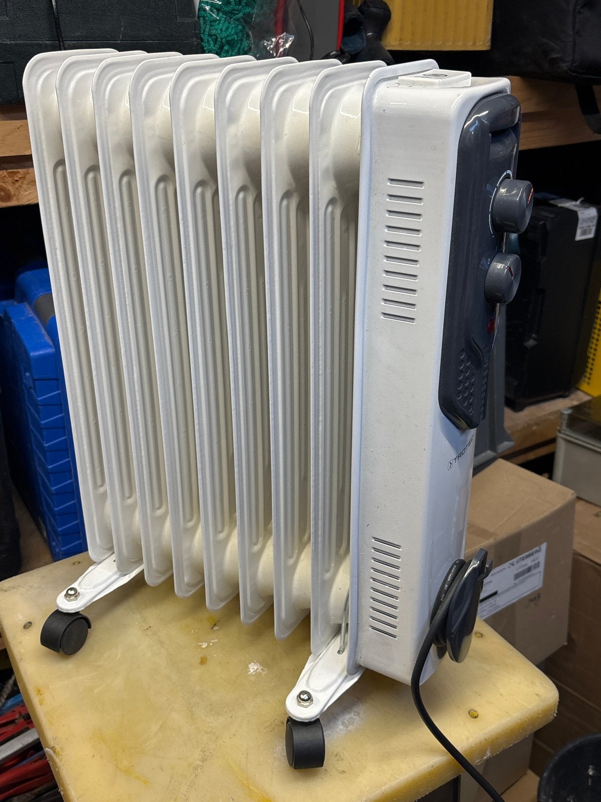 Oliegevulde radiator - Elektrische kachel op wielen, Ophalen, Gebruikt, Kachel, 60 tot 150 cm