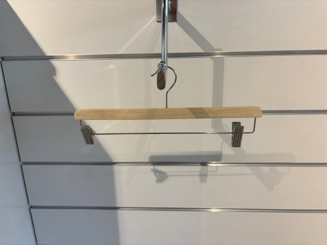 50 hangers met verstelbare knijpers – voor rokken & broeken, Ophalen, Zo goed als nieuw, Hout, Kinderen en Volwassenen