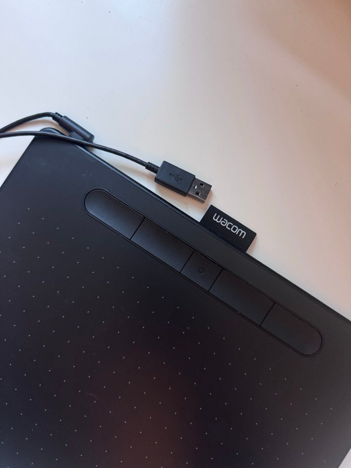 Wacom Intuos tekentablet met pen en kabel, Computers en Software, Ophalen of Verzenden, Gebruikt, Bedraad