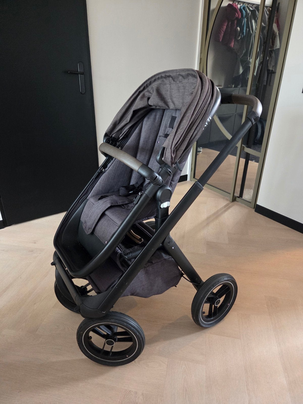Dubatti One kinderwagen met reiswieg en accessoires, Gebruikt, Combiwagen, Verstelbare duwstang, Ophalen