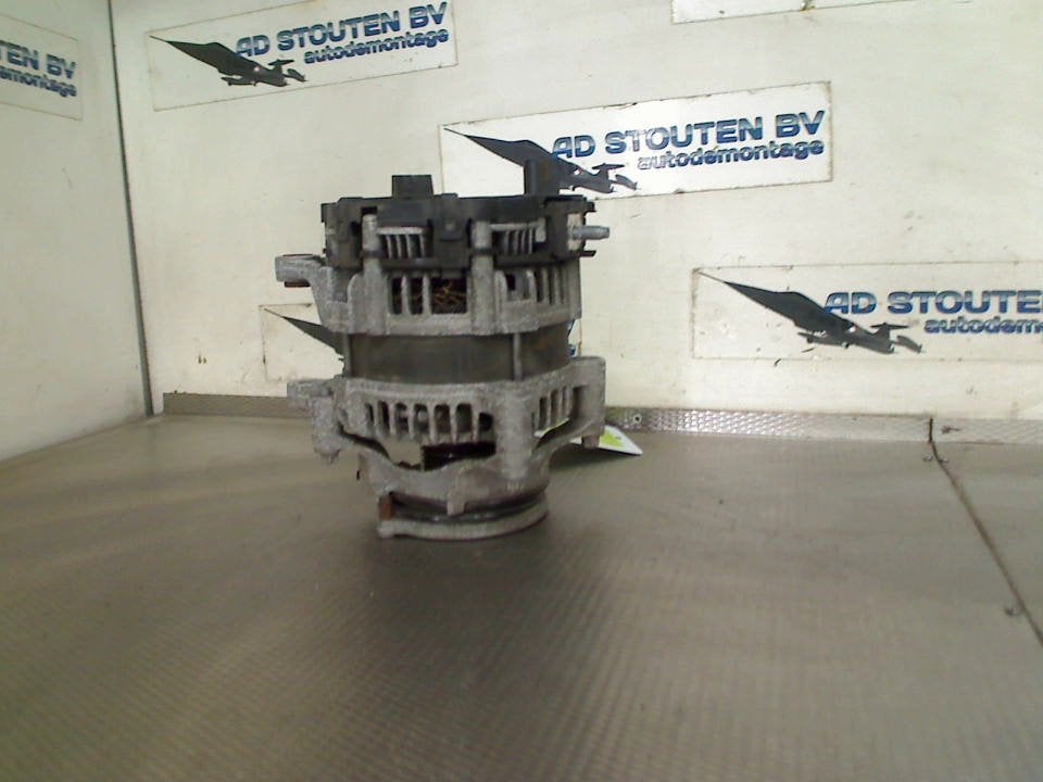 Dynamo Mercedes-Benz A Limousine (177.1) 2020 a0009061604, Gebruikt, Mercedes-Benz AG, Mercedes-Benz, Mercedesstraße 120, Stuttgart 70372, , Duitsland