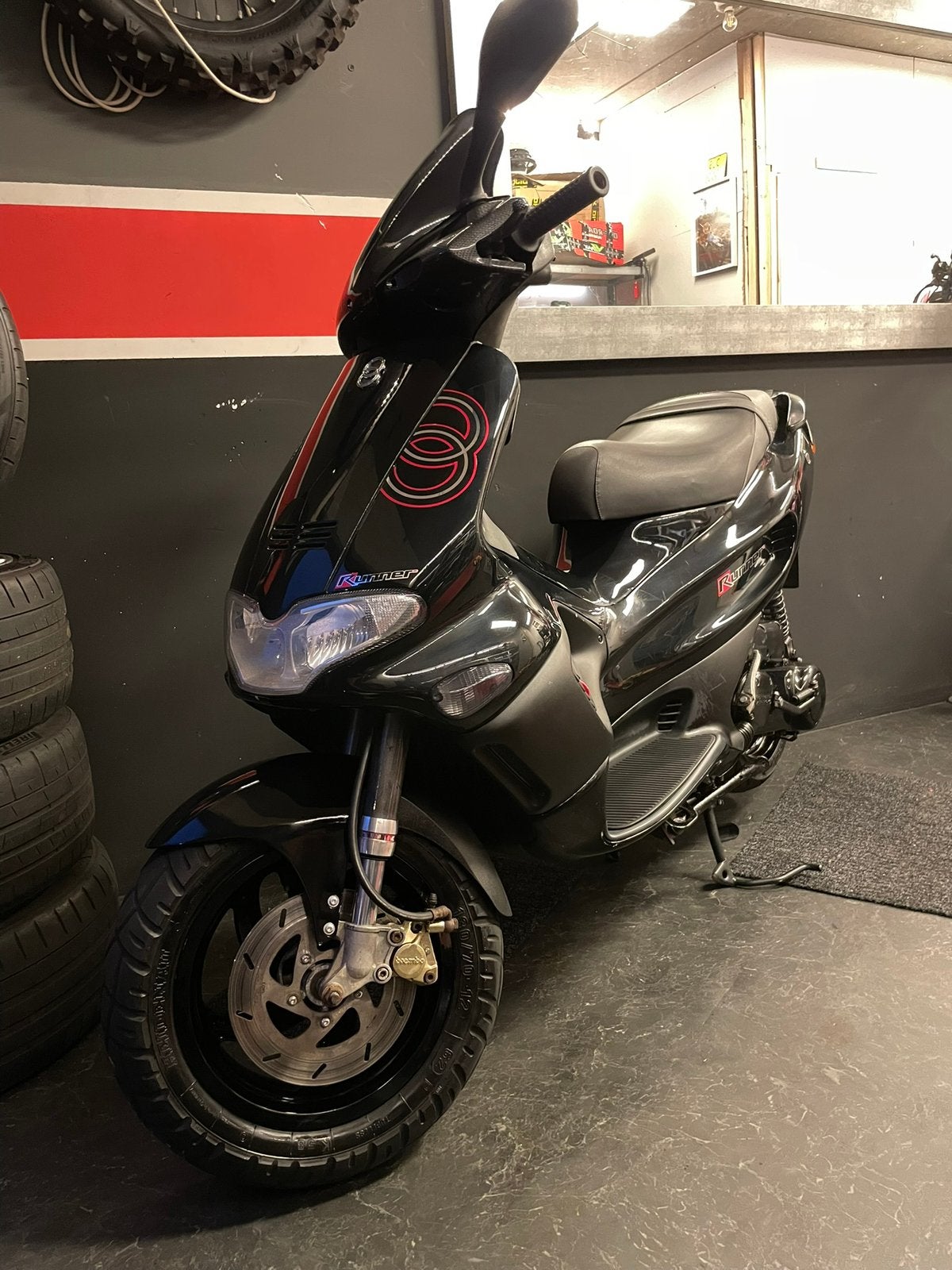 gilera runner 50cc brom black on black, Fietsen en Brommers, Brommers | Tuning en Styling, Ophalen
