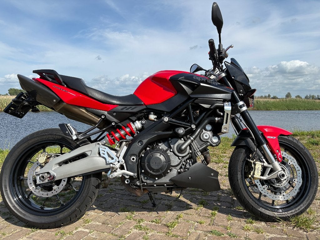 Aprilia Shiver 750 ABS 2016 (A2 mogelijk), 750 cc, 2 cilinders, Motorrijbewijs A, Gebruikt