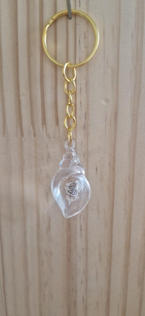 Sleutelhanger met transparante schelp, Ophalen of Verzenden, Nieuw, Dier of Natuur