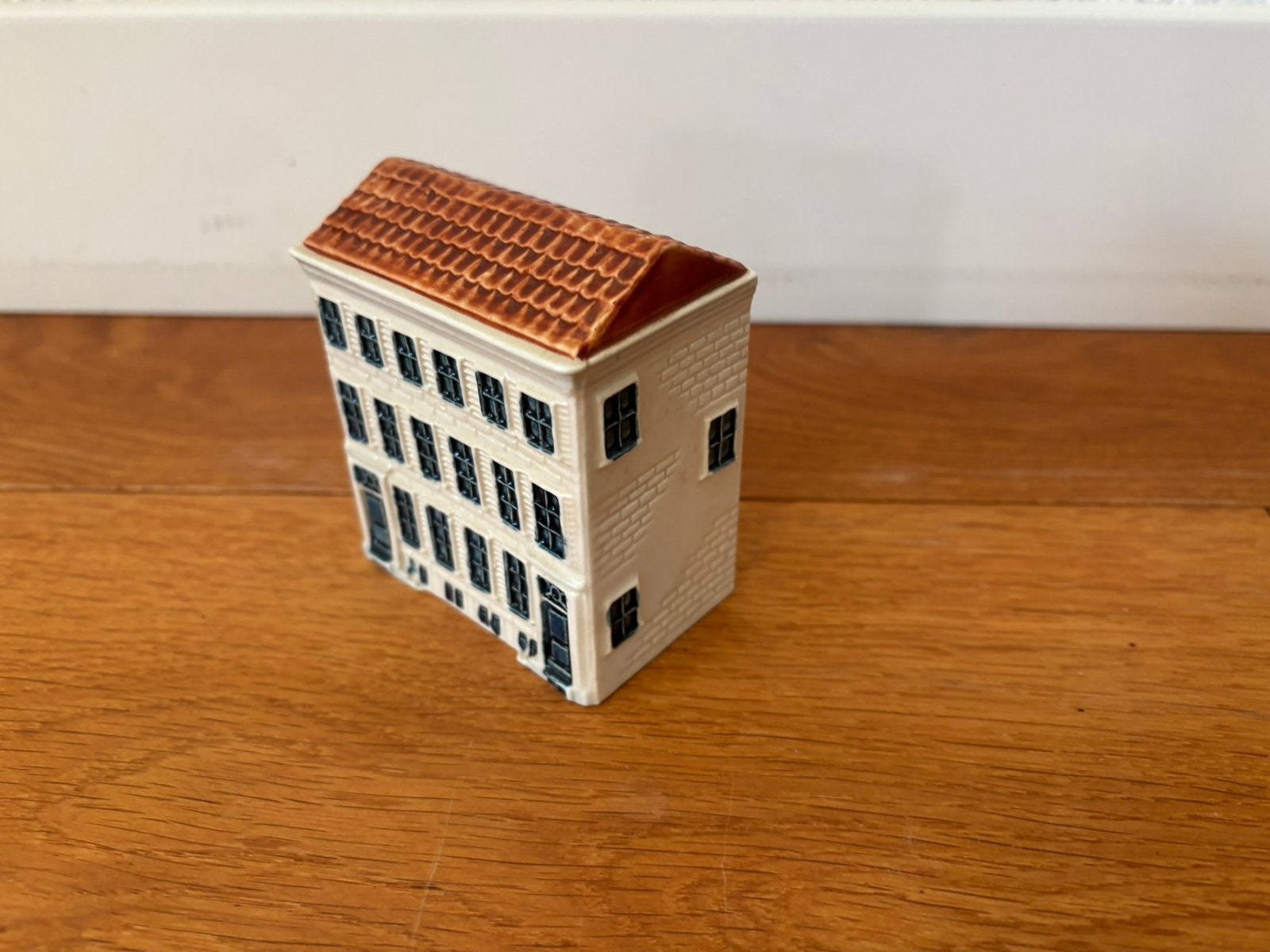Limited Royal Goedewaagen huisje (GEEN KLM), Verzamelen, KLM Huisjes, Ophalen of Verzenden, Zo goed als nieuw