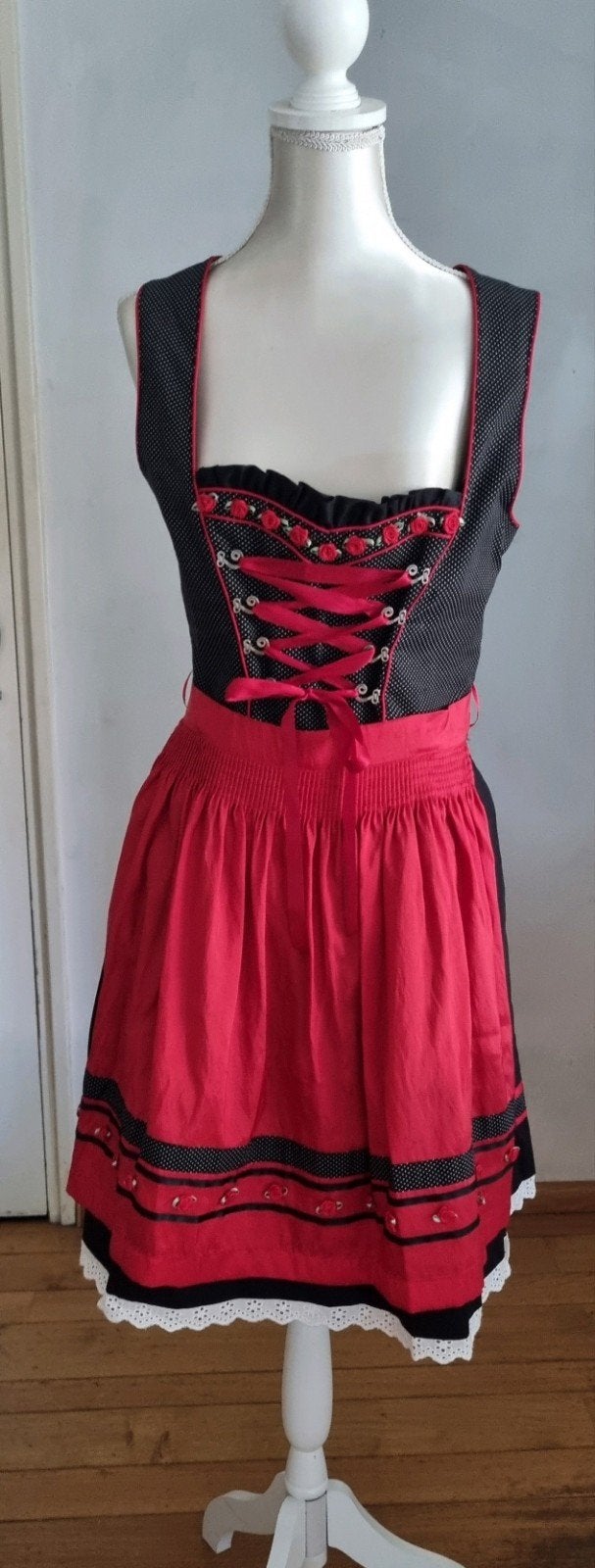 Krüger dirndl jurk schort & blouse Oktoberfeest trachten 38, Maat 38/40 (M), Ophalen of Verzenden, Kleding, Overige thema's