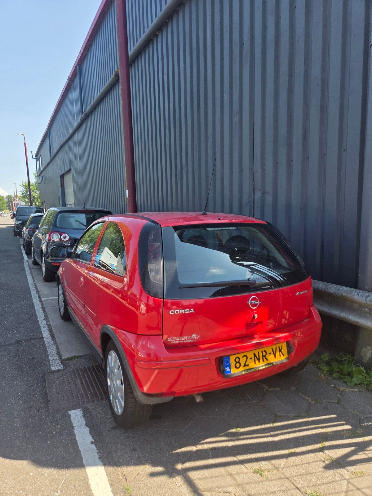 LET OP > Opel Corsa 1.4 3D Easytronic 2004 Rood, Auto's, 450 kg, 31 €/maand, 4 cilinders, Origineel Nederlands