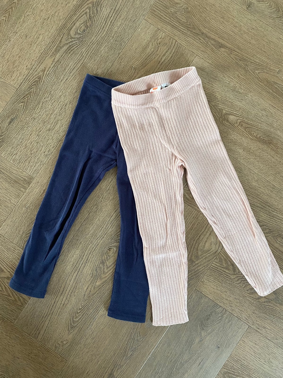 2 meisjes leggings maat 98, Kinderen en Baby's, Kinderkleding | Maat 98, Ophalen of Verzenden, Gebruikt, Meisje, Broek