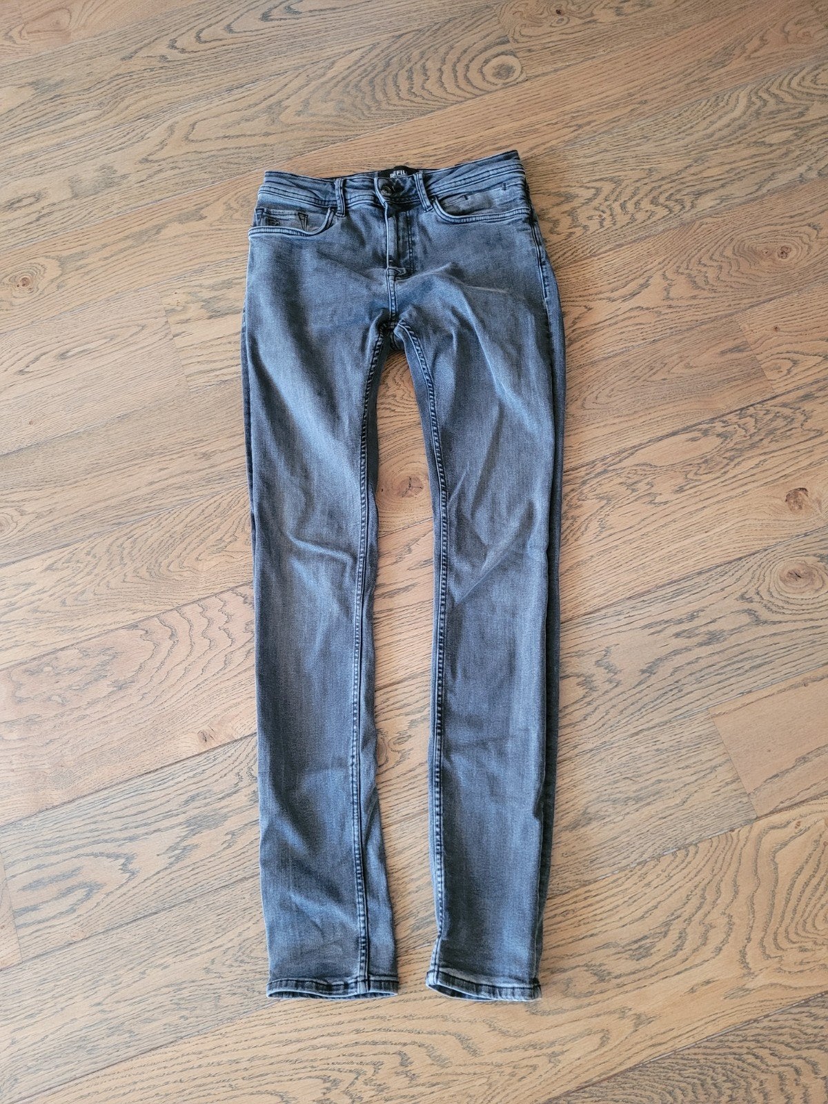 Refill jeans 29/34 donkergrijs in nette staat, Ophalen of Verzenden, Grijs, Gedragen, Refill