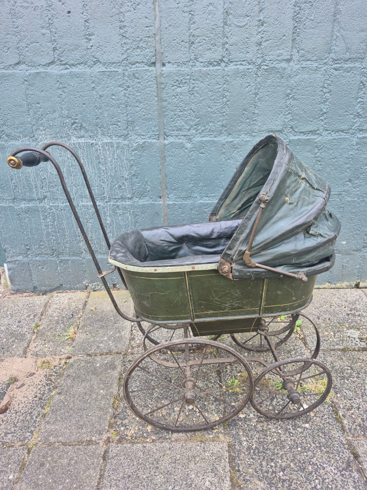 Antieke poppenwagen / kinderwagen - decoratie, Ophalen