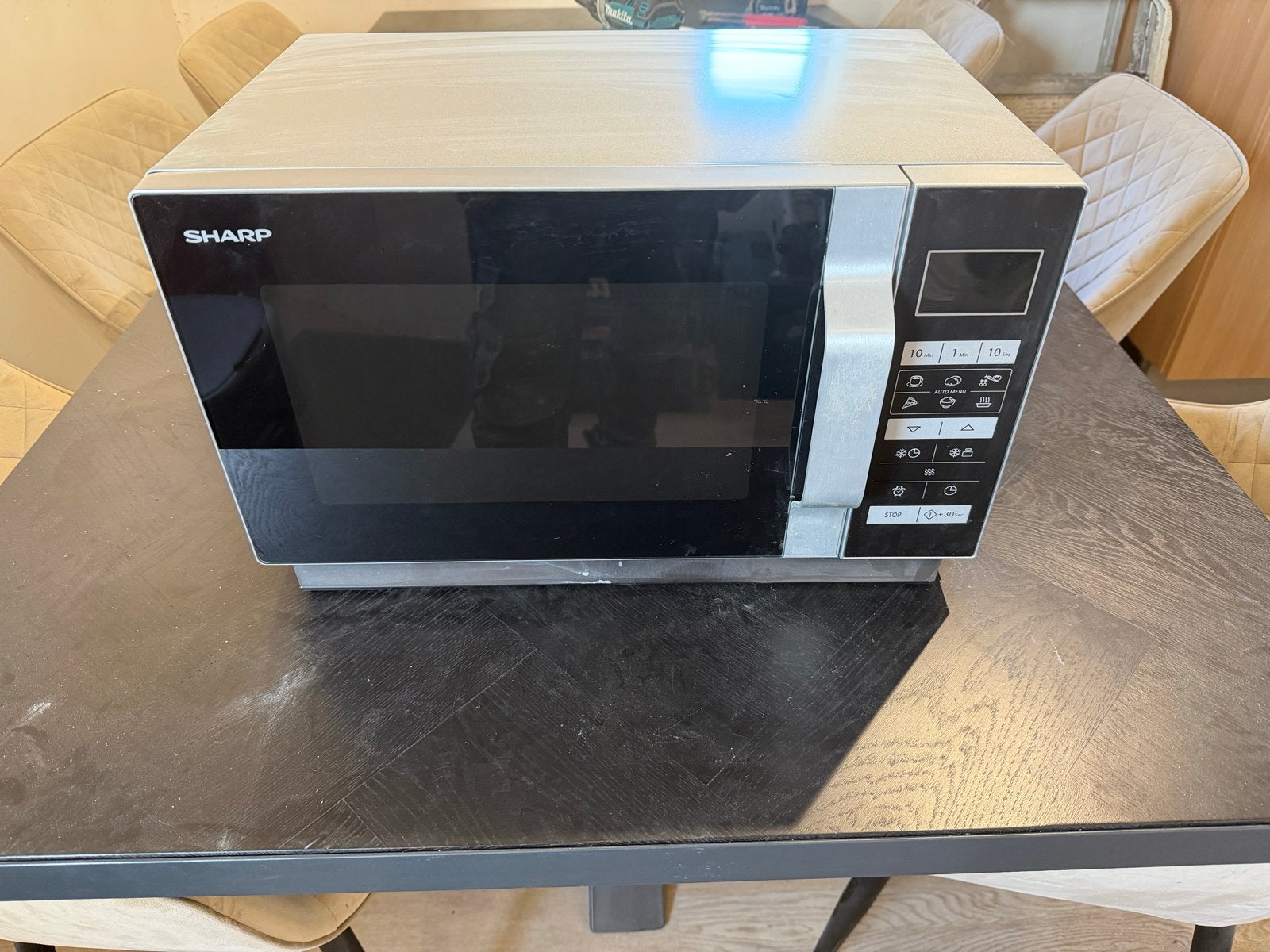 Sharp combimagnetron in nette staat, Witgoed en Apparatuur, Magnetrons, Ophalen, Combimagnetron, Grill, Zo goed als nieuw