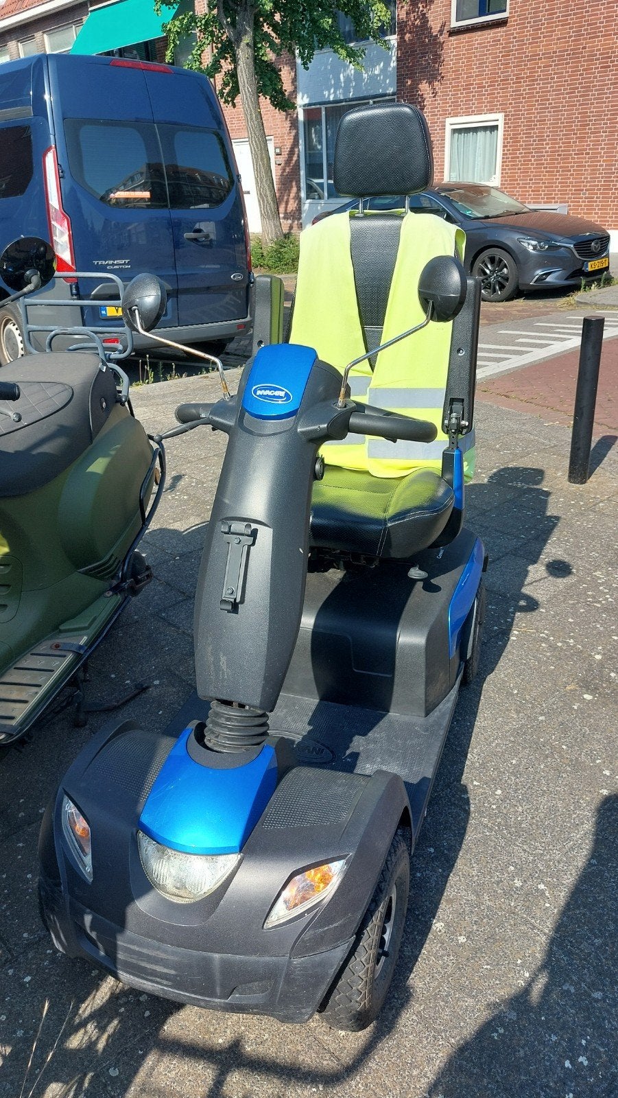 2 de hands 4 wiel scootmobiel, Ophalen, Gebruikt
