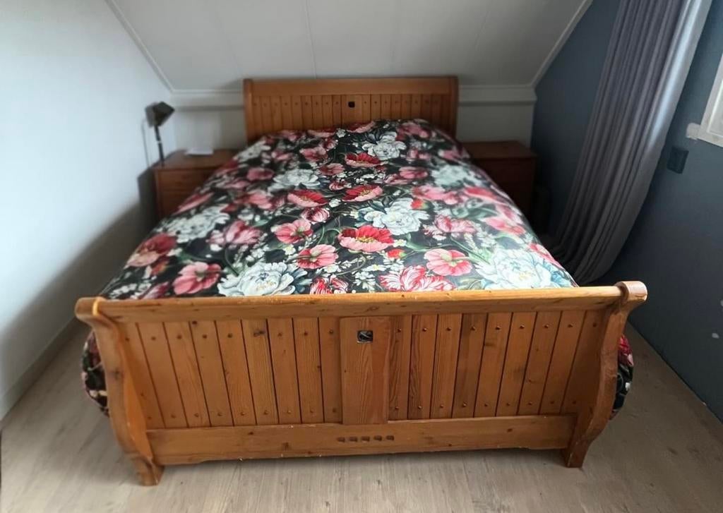 Grenen 2 persoonsbed inclusief nachtkastjes, Huis en Inrichting, Slaapkamer | Complete slaapkamers, Ophalen, Zo goed als nieuw