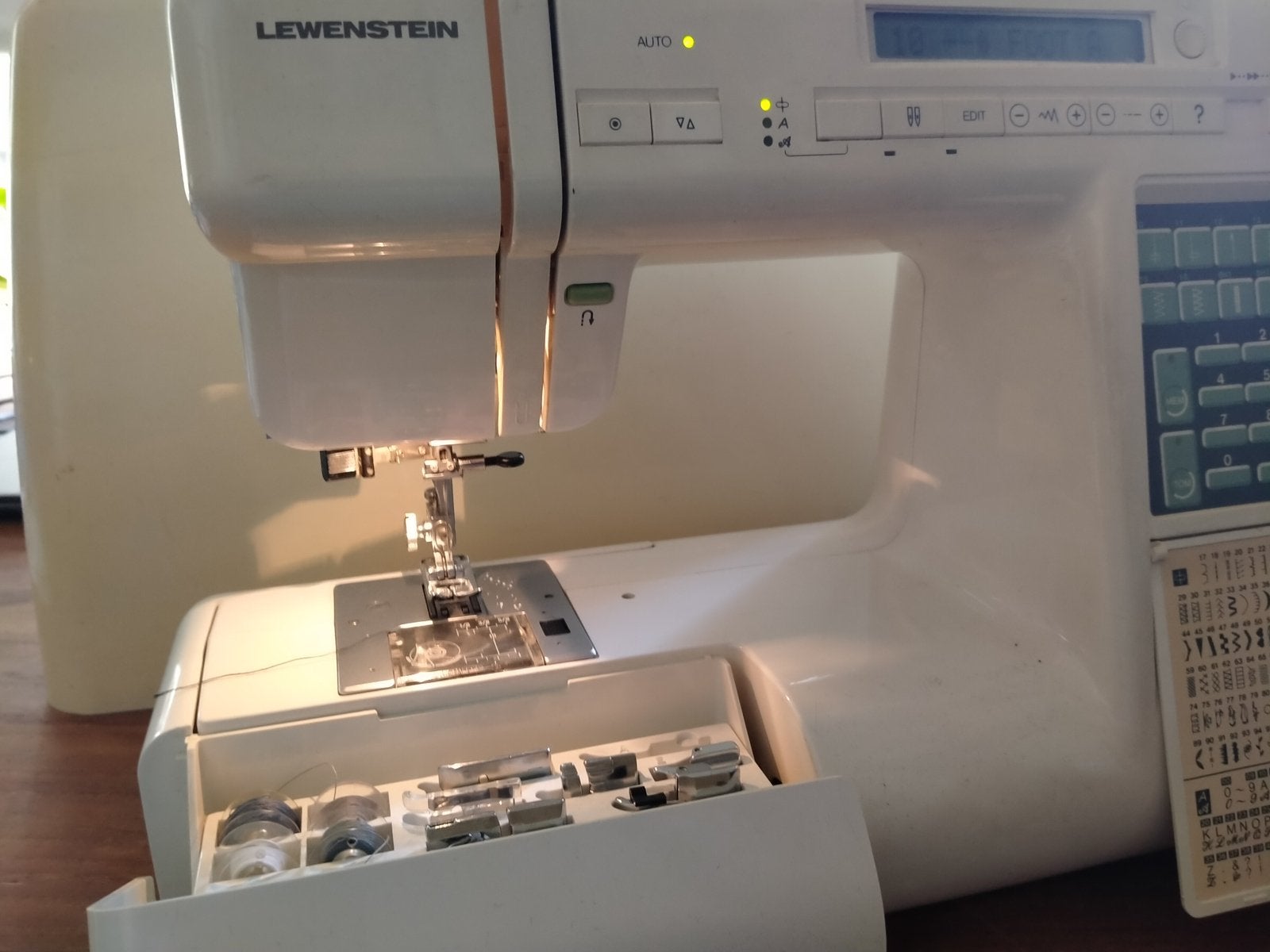 Lewenstein naaimachine, Ophalen, Gebruikt, Naaimachine, Lewenstein
