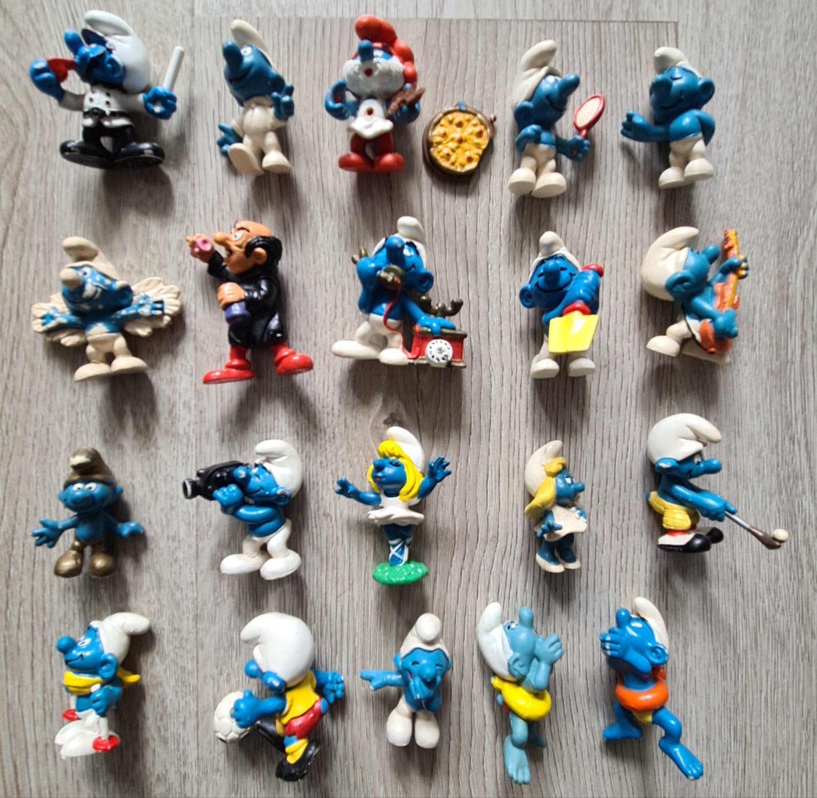 20x oude Smurfen Peyo Bully Schleich, Verzamelen, Smurfen, Ophalen of Verzenden, Gebruikt, Verschillende Smurfen