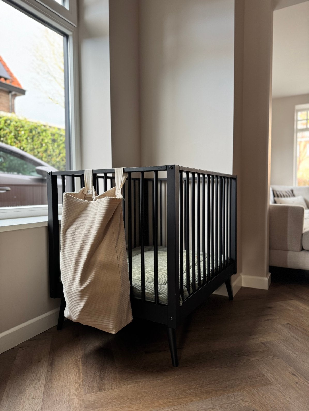 Europe Baby Box Evy mat zwart, Kinderen en Baby's, Ophalen, Zo goed als nieuw, Rechthoekig, In hoogte verstelbaar