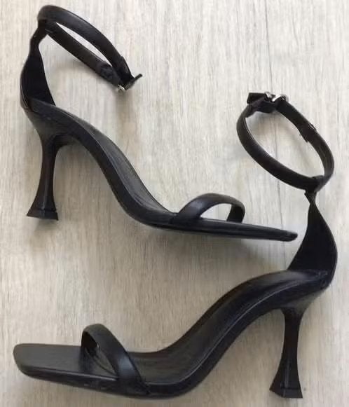 Zwarte schoenen ZARA maat 37, Pumps, Ophalen of Verzenden, Zo goed als nieuw, Zara