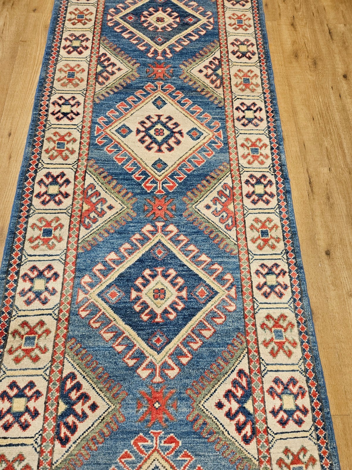 Handgeknoopt oosters tapijt loper kazak 398x83, Info@SlatsAntiek.nl, Perzisch, Vof Slats Antiek, Crème