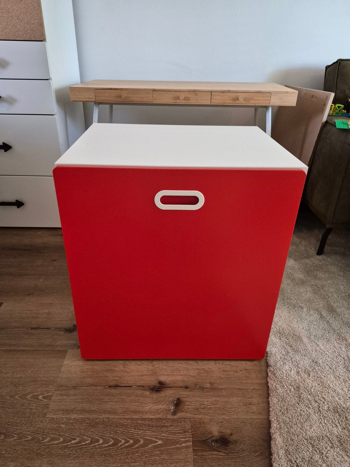 stuva speelgoedkist rood wit, Huis en Inrichting, Ophalen, 1 of 2 laden, 50 tot 100 cm, Zo goed als nieuw