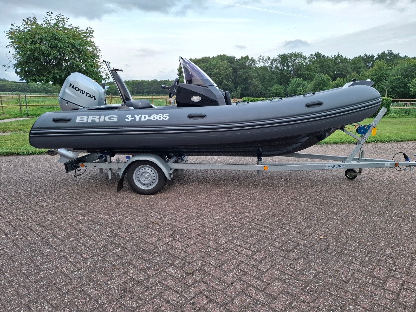 Brig Eagle 5  RIB met Honda 100pk buitenboordmotor, Brig, Ophalen, Polyester/glasvezel, Inclusief motor