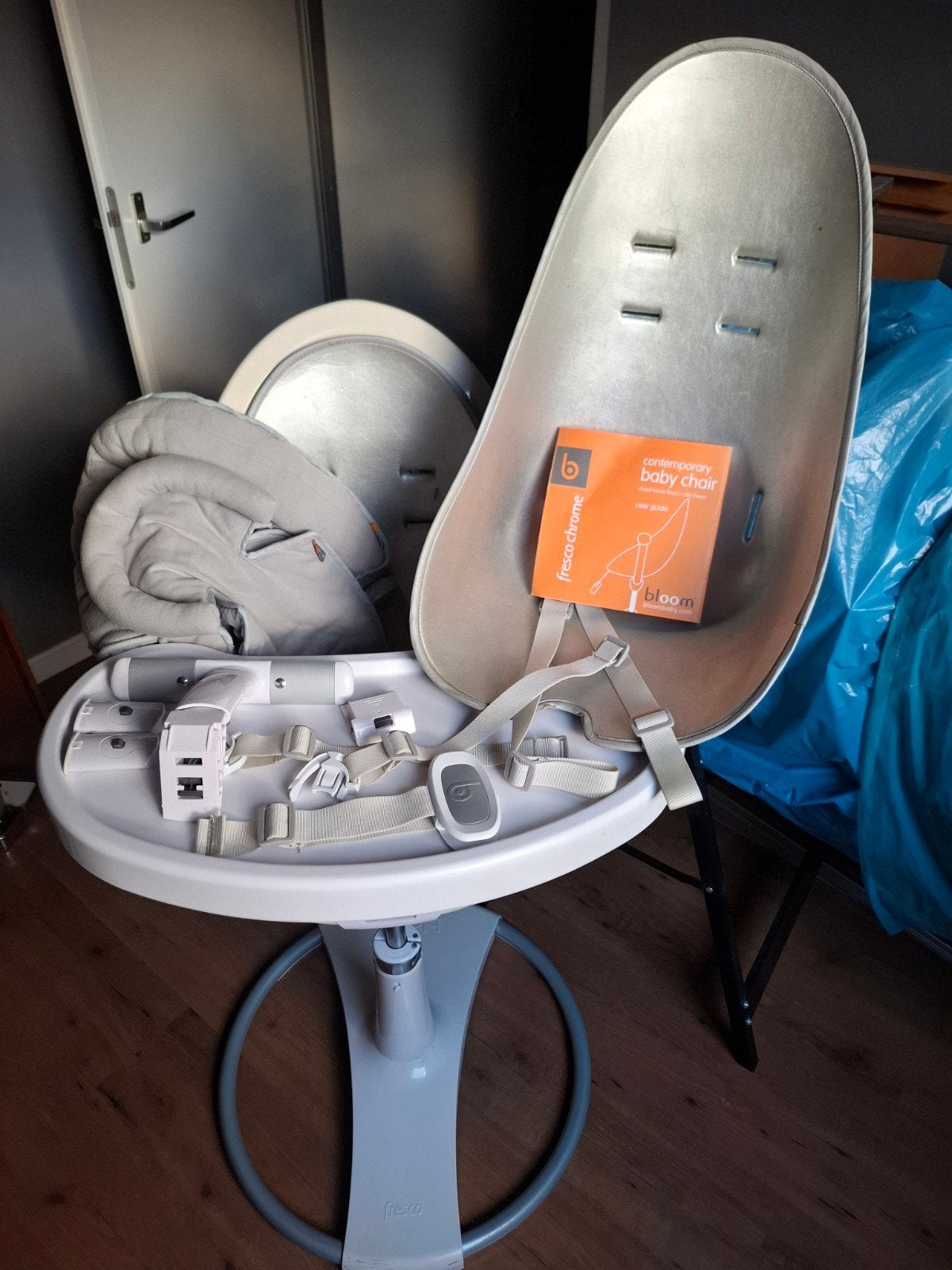 Bloom Fresco Chrome kinderstoel - Wit/zilver grijs, Ophalen, Gebruikt, Meegroeistoel, Afneembaar eetblad