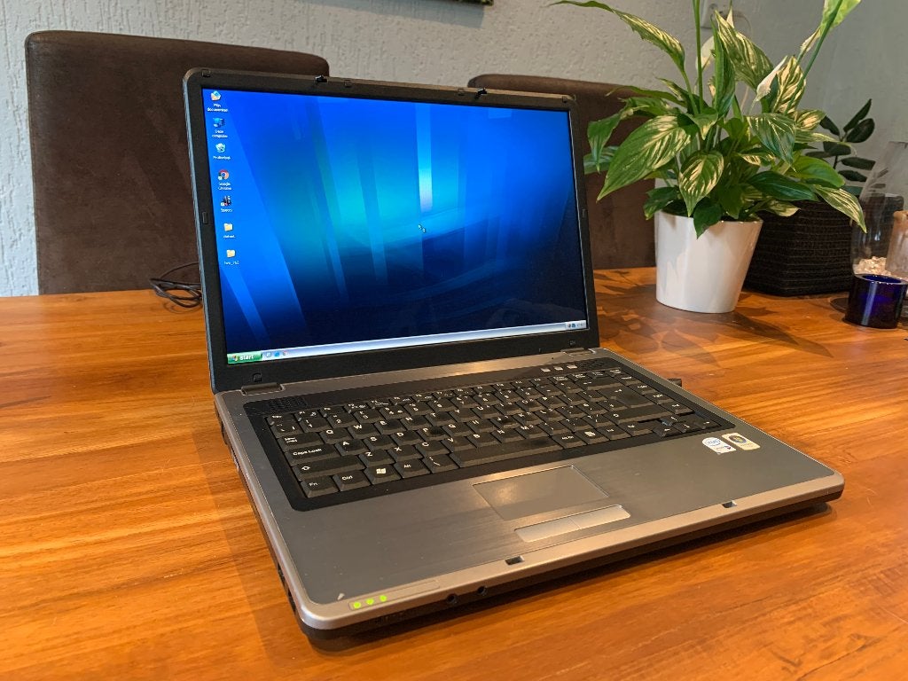 Nette 15" dualcore 1,73 Ghz Windows XP laptop. IPS scherm, Computers en Software, HDD, Minder dan 4 GB, Advent, Ophalen of Verzenden