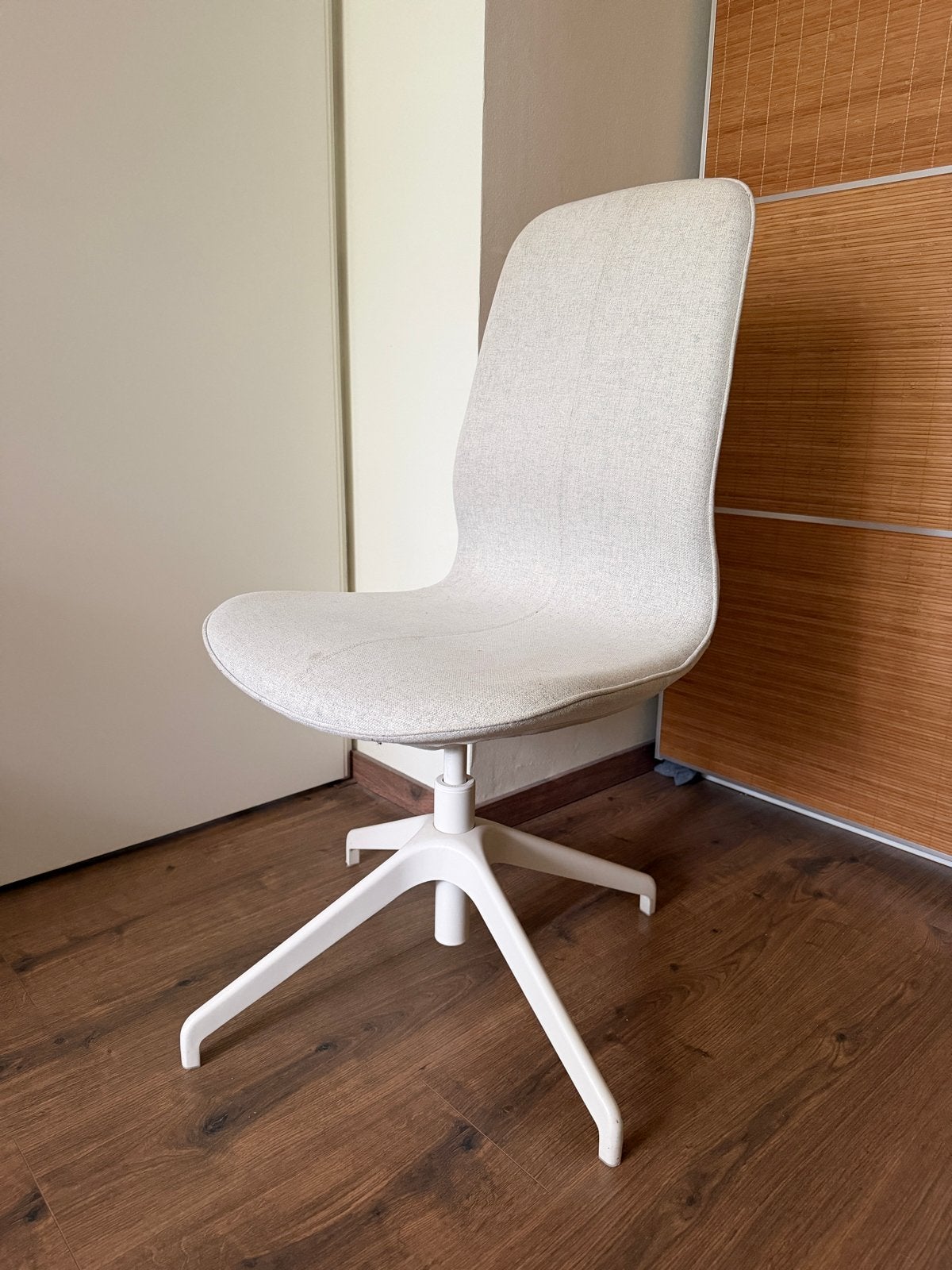 IKEA Långfjäll Bureaustoel - Zo goed als nieuw, Huis en Inrichting, Ophalen, Zo goed als nieuw, Beige, Bureaustoel