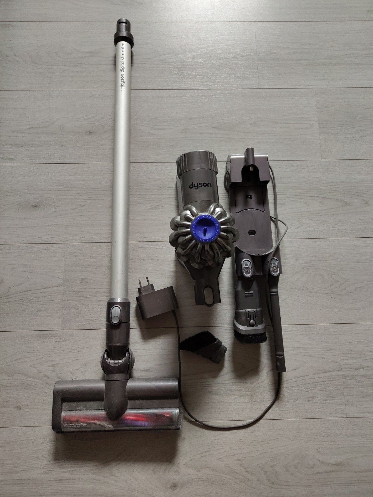 Dyson Steelstofzuiger - Batterij moet vervangen worden, Witgoed en Apparatuur, Stofzuigers, Ophalen, Gebruikt, Draadloos, Dyson