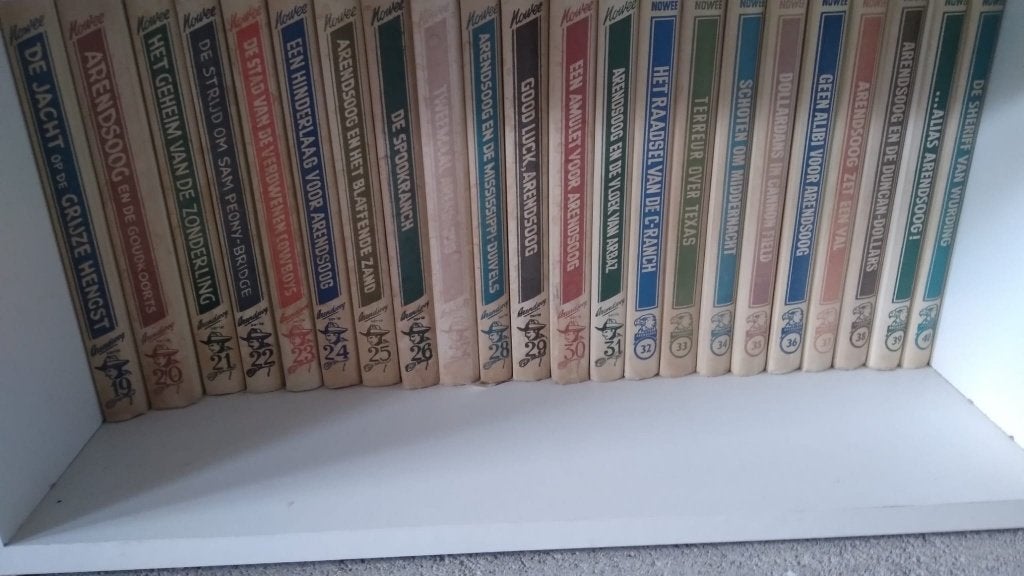Volledige serie Arendsoog boeken, J. Nowee en P. Nowee, Fictie, Ophalen, Gelezen