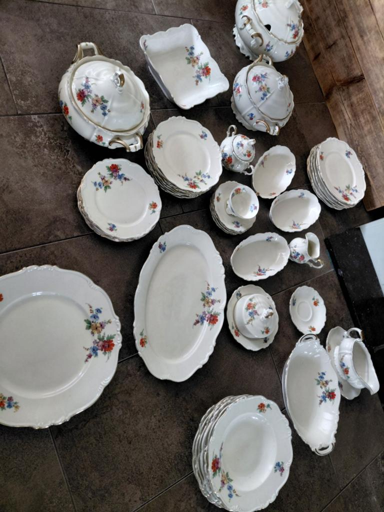 servies Bavaria bloemmotief Edelstein Maria Theresia (1920?), Ophalen
