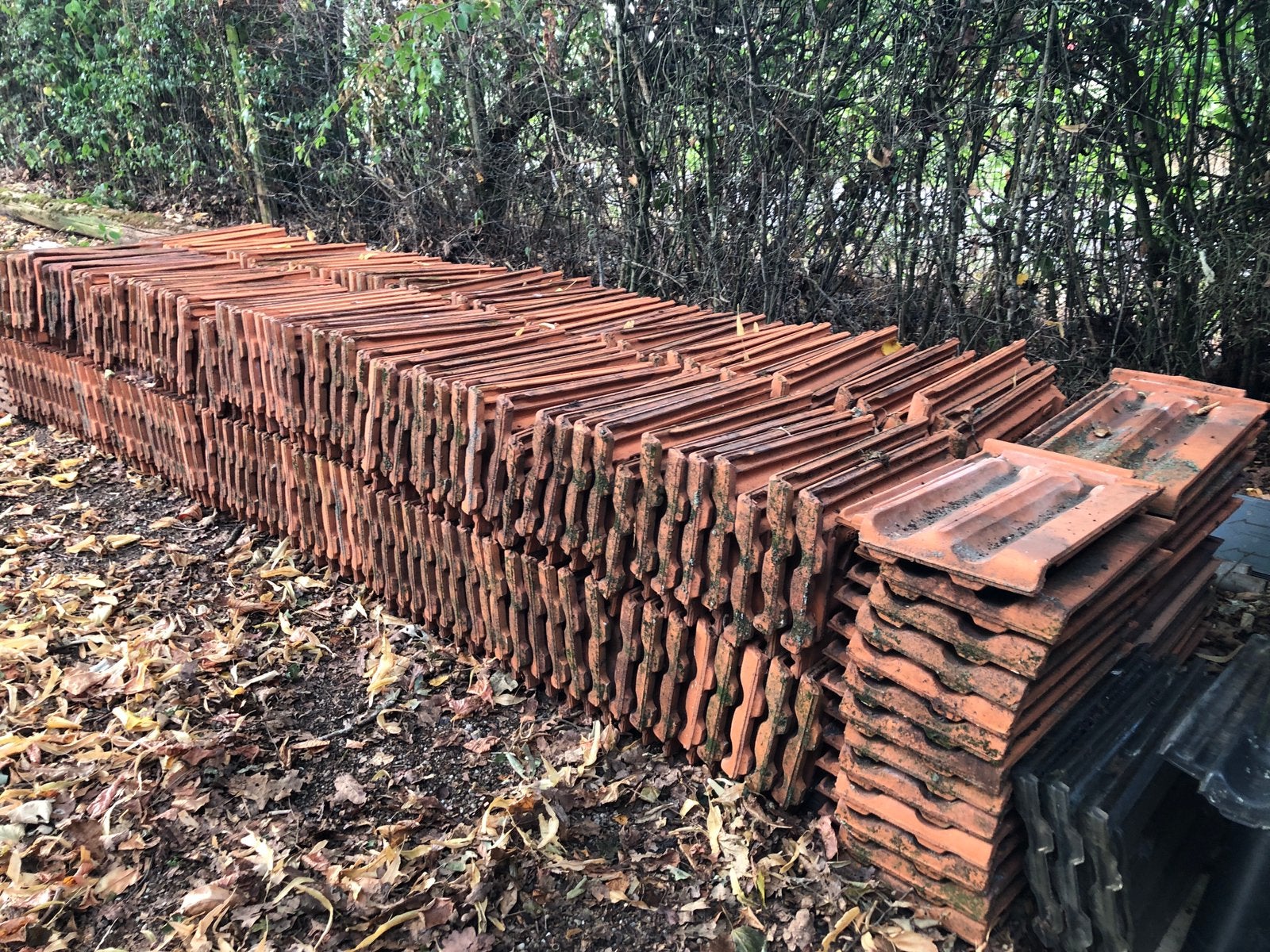 Ca.300 stuks Gebr Laumans Bruggen pannen ruim 20m2, Doe-het-zelf en Verbouw, Ophalen, Steen of Klei, Zo goed als nieuw, 15 m² of meer