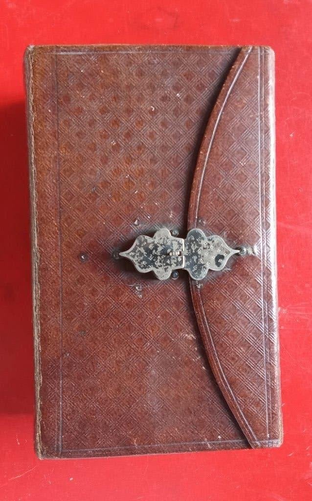 Antiek bijbeltje 1866 met zilveren slot, Ophalen of Verzenden