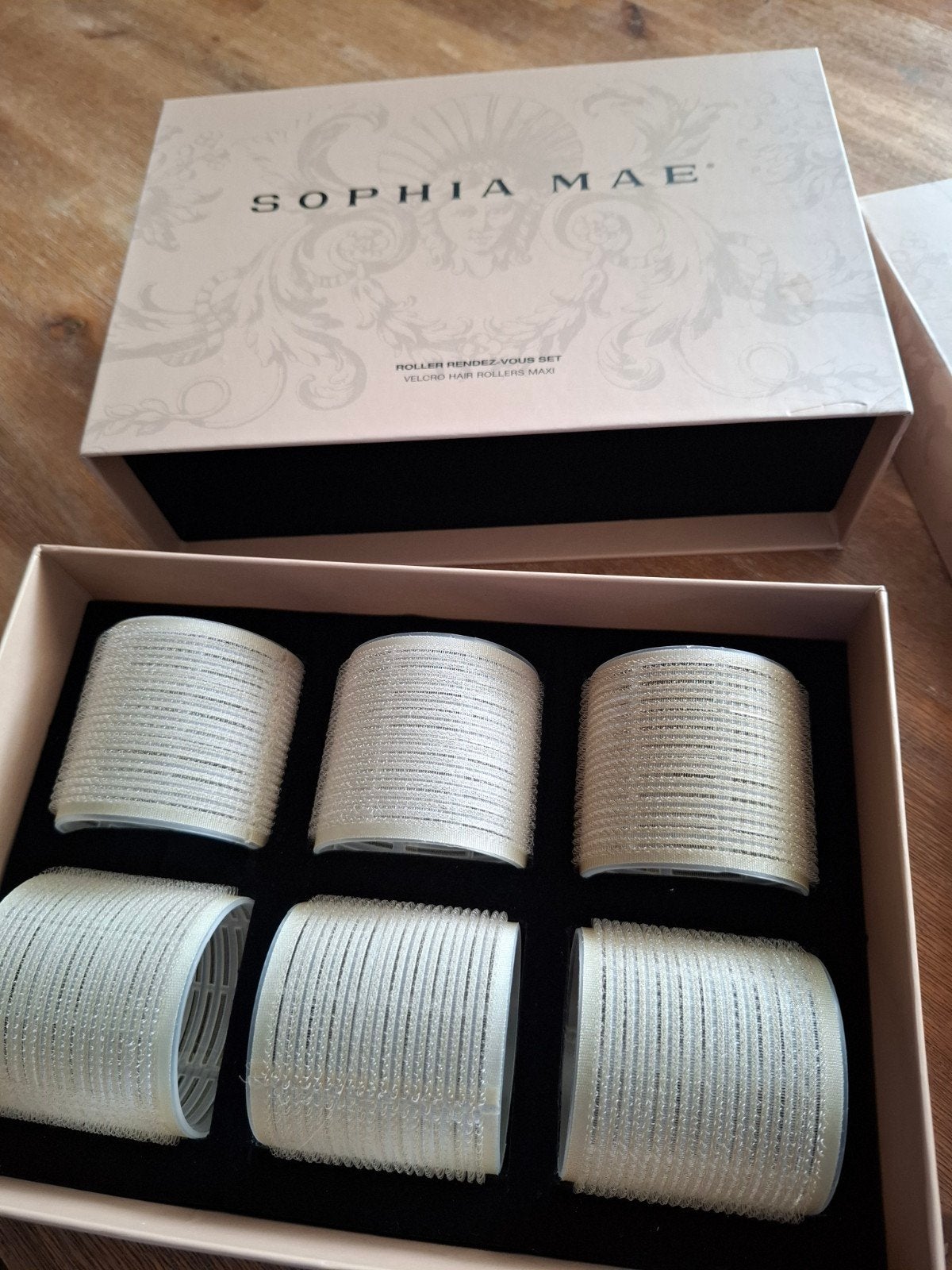 Sophia Mae Roller Rendez-Vous Set - Klittenband Haarrollers, Sieraden, Tassen en Uiterlijk, Uiterlijk | Haarverzorging, Ophalen of Verzenden