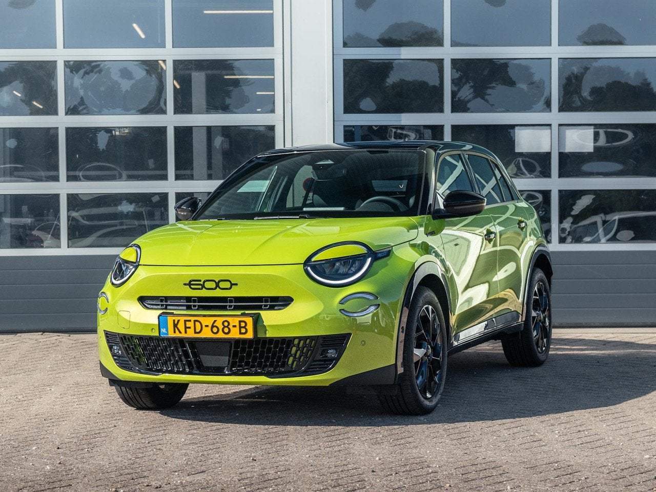 Fiat 600E Sport 54 kWh | Navi | Bicolore l Camera (bj 2026), Auto's, Fiat, Automaat, Gebruikt, 156 pk, SUV of Terreinwagen