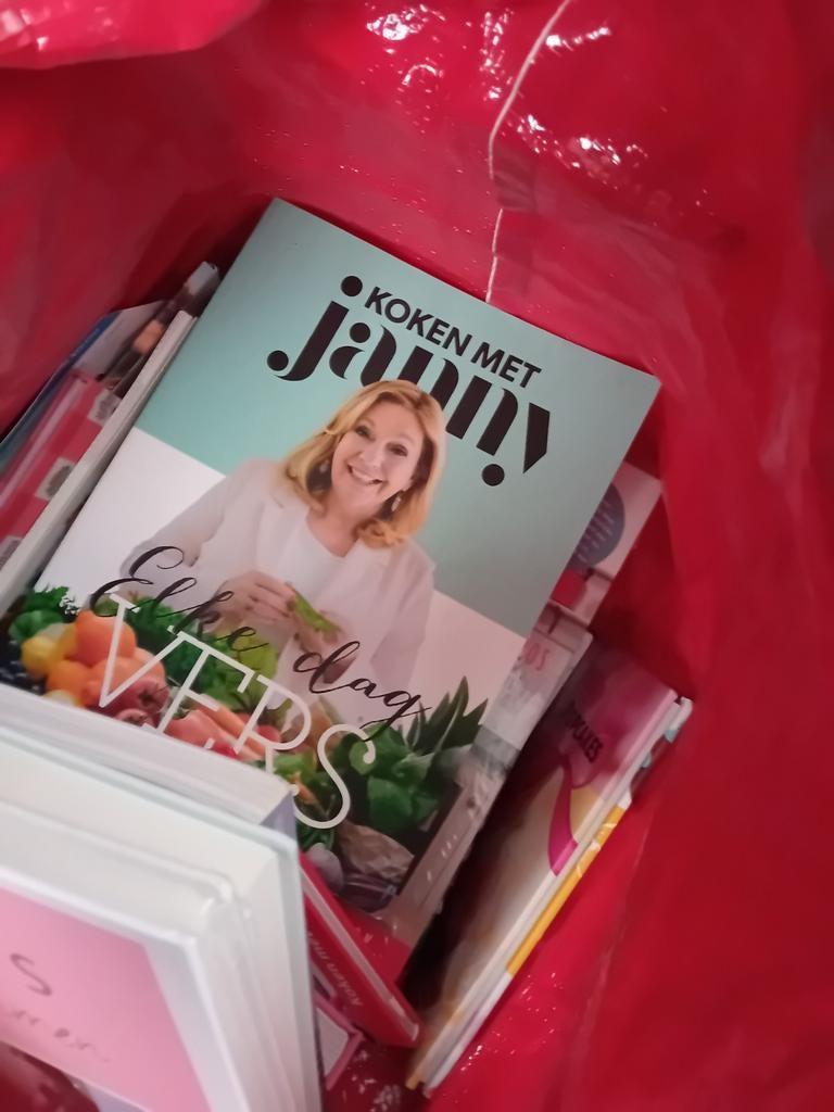 Diverse Kookboeken: Janny, Jamie Oliver, Sara Kroos, Aviko, Ophalen of Verzenden